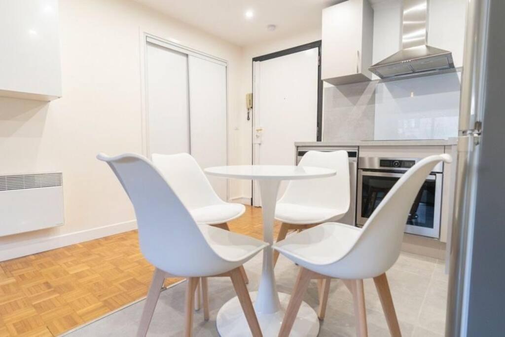 Coeur 16Eme, Standing Et Calme Apartamento Paris Exterior foto